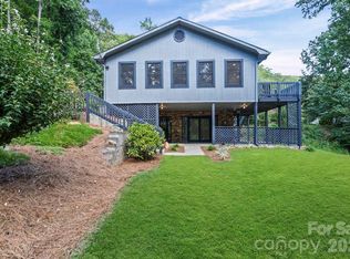 17 Twisted Trl, Black Mountain, NC 28711