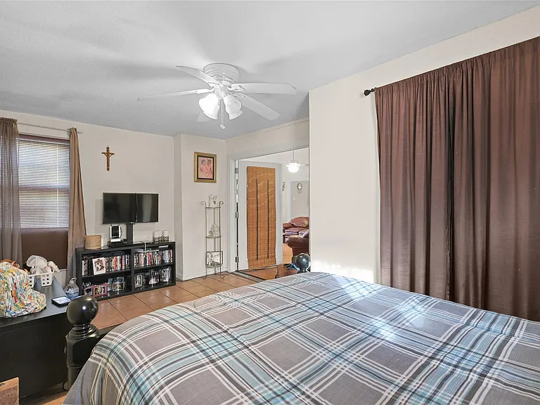 4123 Yupon Ridge Dr — Photo 17