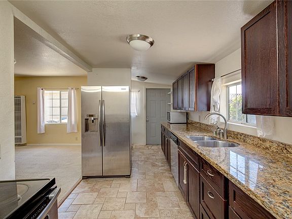 5th image of 4550 W 133rd St