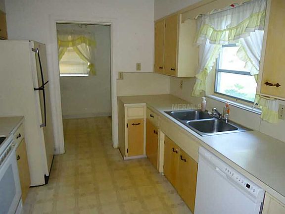 2nd image of 514 Oriole Dr