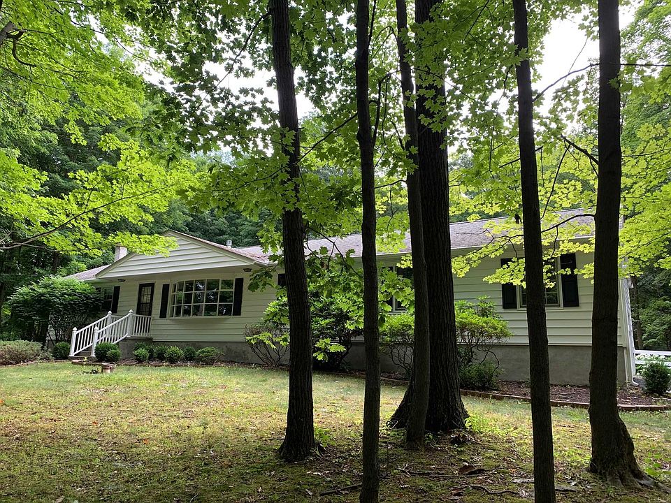2nd image of 143 Gretna Woods Rd