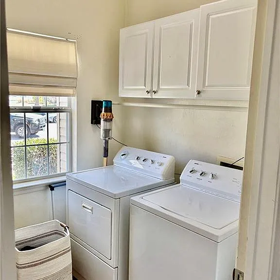 810 Holbrook Dr — Photo 15