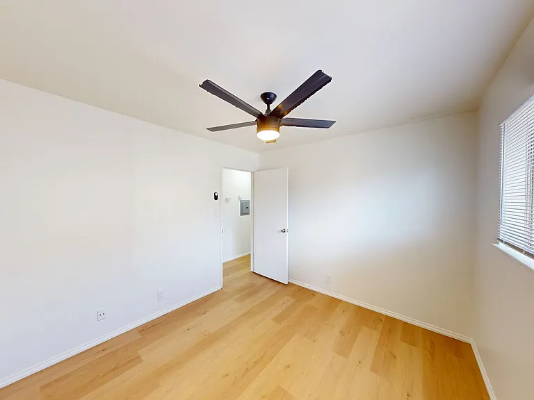 1520 Castro St — Photo 10