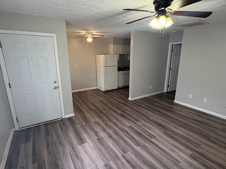 2029 Mayfair Rd — Photo 3