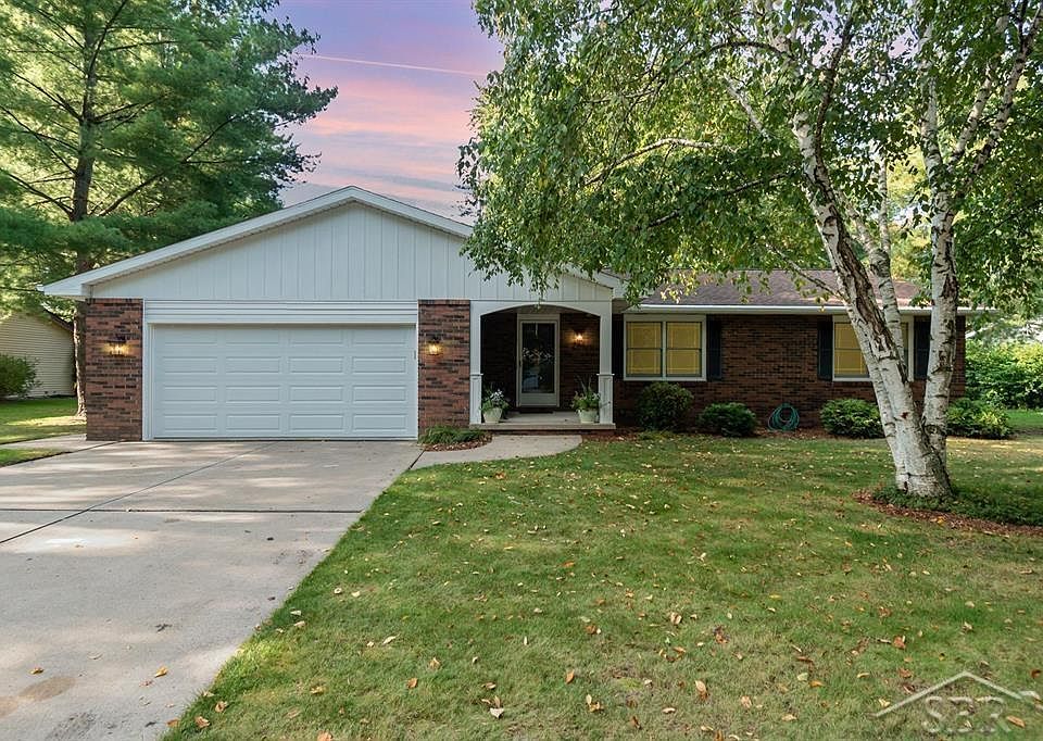 213 Meadow Ln Midland MI 48640 Zillow