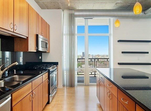 5th image of 700 N Larrabee St APT 1515