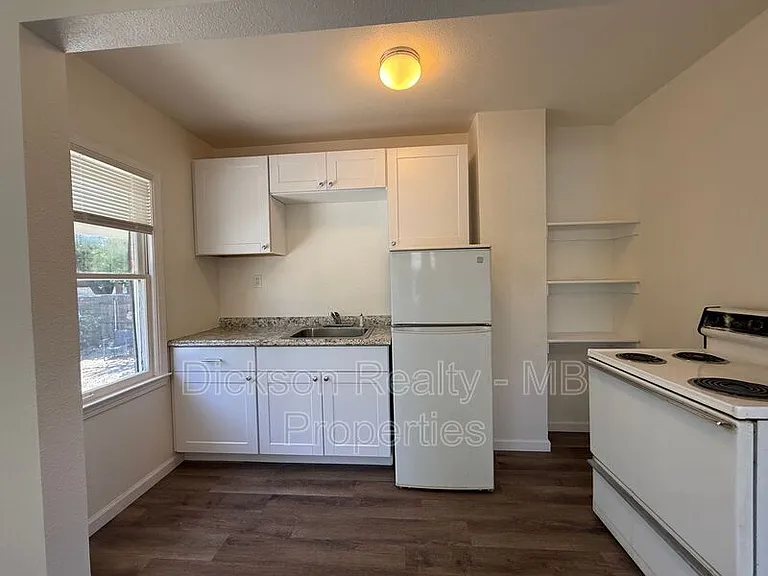56 1/2 S Wells Ave #1 — Photo 5