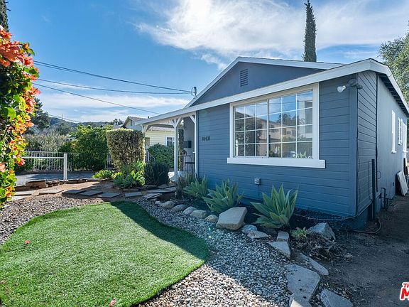 3rd image of 10431 Eldora Ave