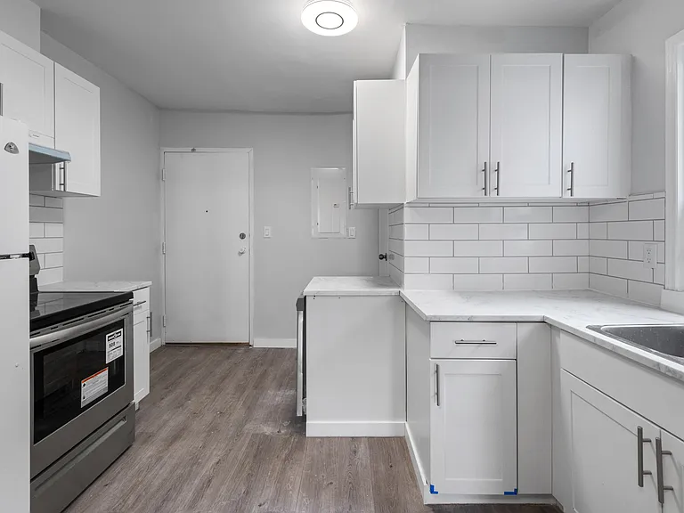 1292 Parent Ave #10 — Photo 5