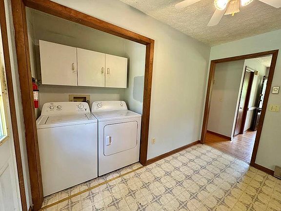 5th image of 805 Topaz Dr