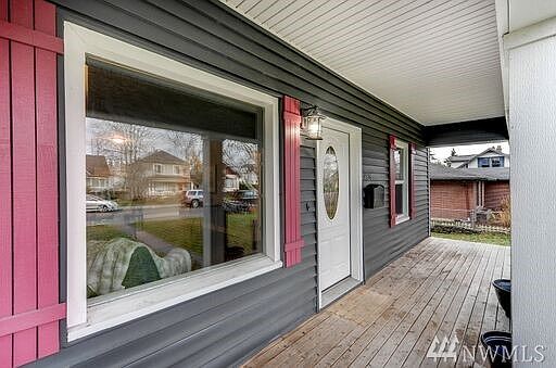 2nd image of 1526 Lombard Ave
