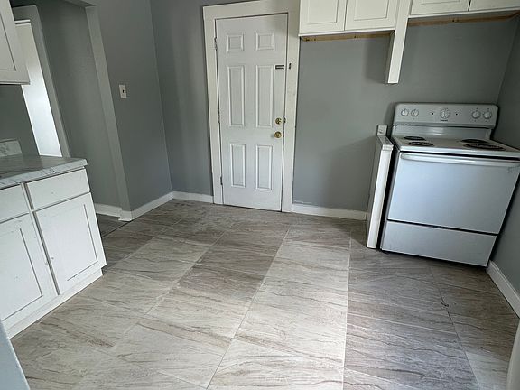 4th image of 173 Schuyler Ave Floor 2