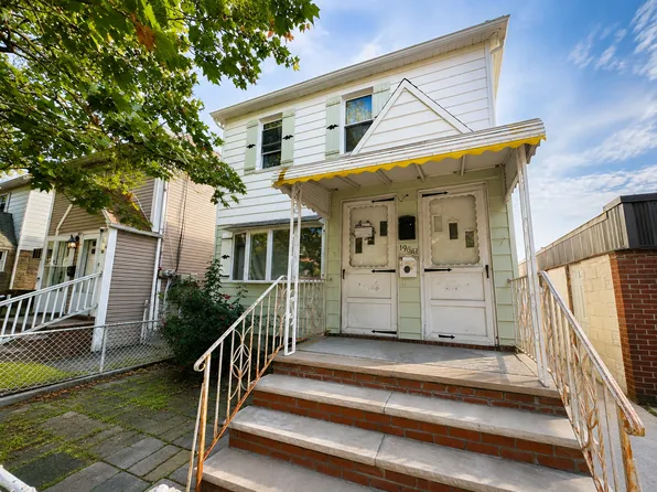 1906 East 52nd Street image 1 of 28