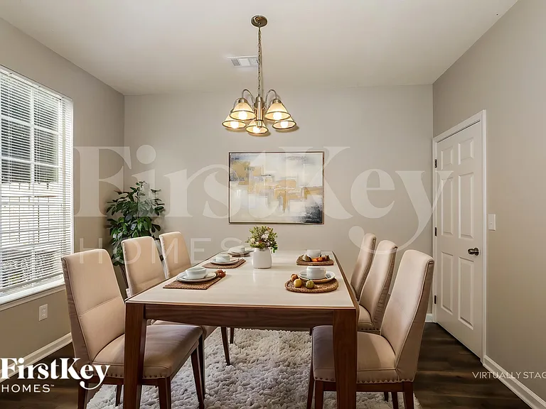 2411 Brianna Dr — Photo 6