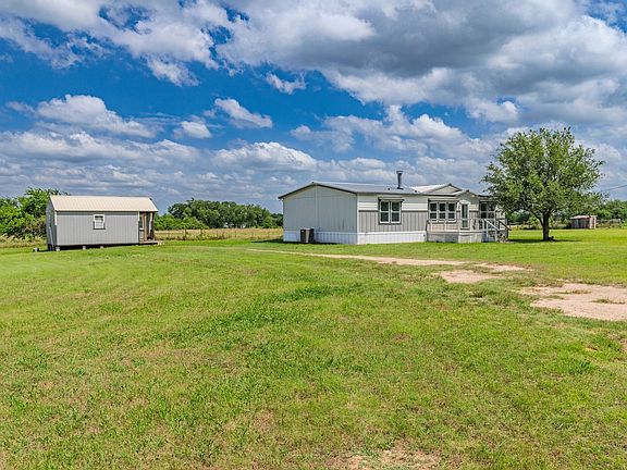4th image of 306 County Road 3565