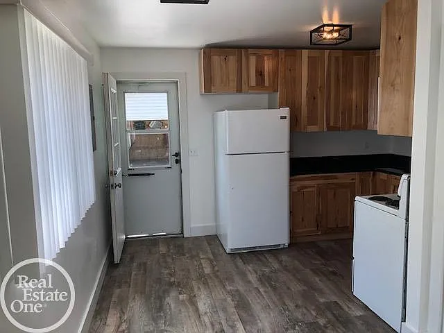 50799 Holt St — Photo 11