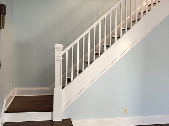 2nd image of 161 W Poplar St
