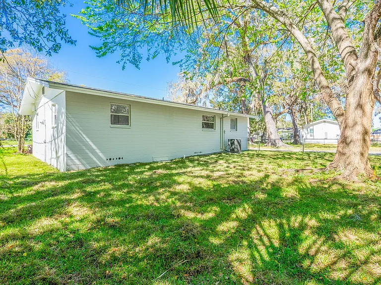 1707 Evergreen St — Photo 33
