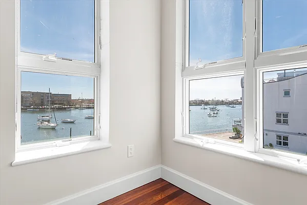 Sold by High Class Realty SB LLC | media 9