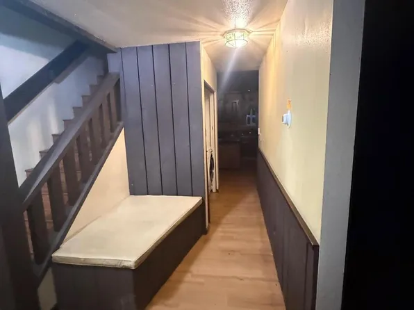 8111 Northview Dr, Anchorage, AK 99504