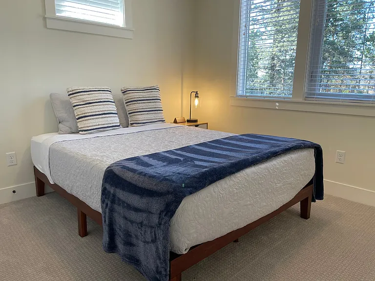 61662 SW Woodriver Dr — Photo 27