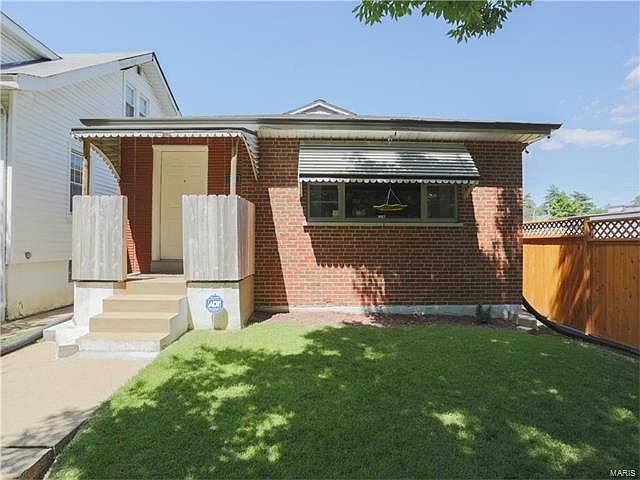 1st image of 4055 Burgen Ave