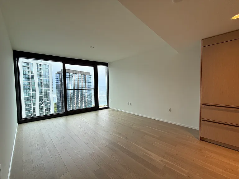 333 Ward Ave #3506 — Photo 4