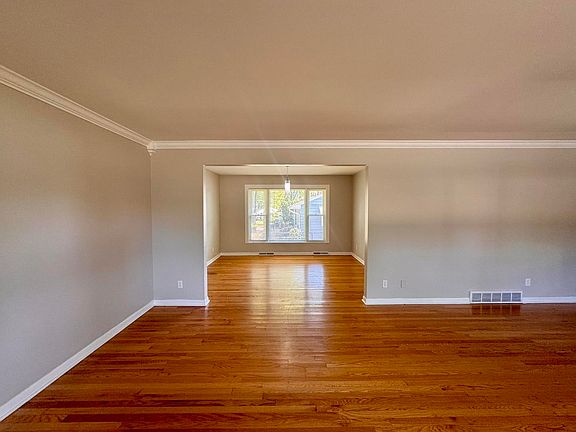 4th image of 425 Cottonwood Rd