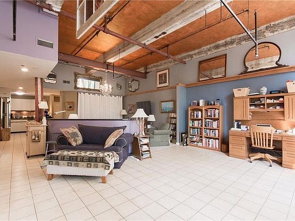 3rd image of 2 School St #136