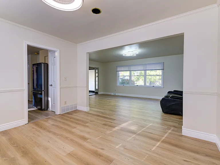 13 Cloverfield Dr — Photo 6