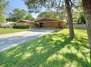 1412 Glasier Dr, Carlsbad, NM 88220