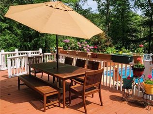 32 Cannondale Rd, Weston, CT 06883