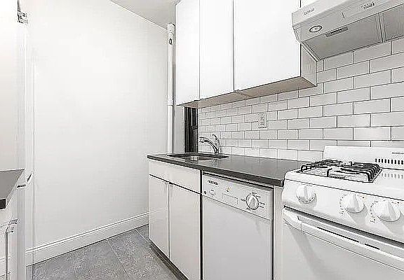 4th image of 222 E 56th St #6M1