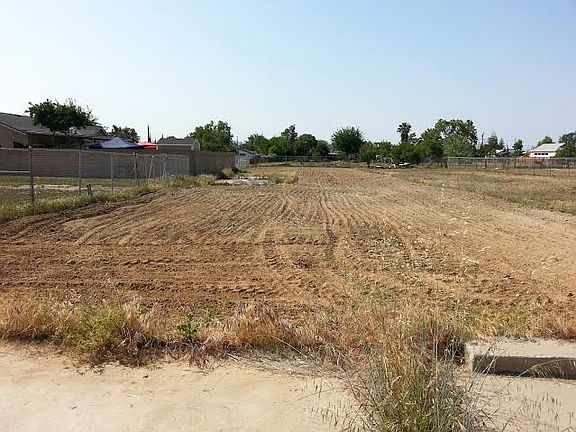 ~1/2 acre! Build other house