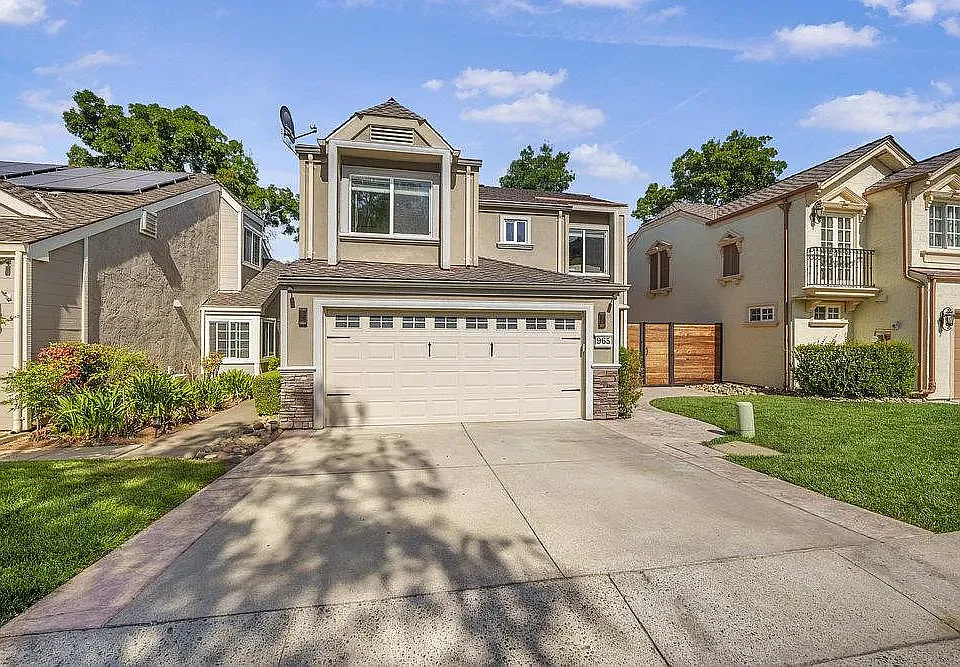 965 Oak Park Dr