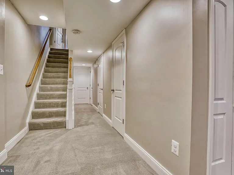 3810 Foster Ave — Photo 19