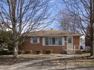 1018 S 8th Ave, Kankakee, IL 60901