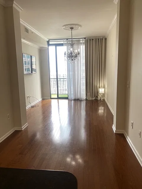 3040 Peachtree Rd NW — Photo 1