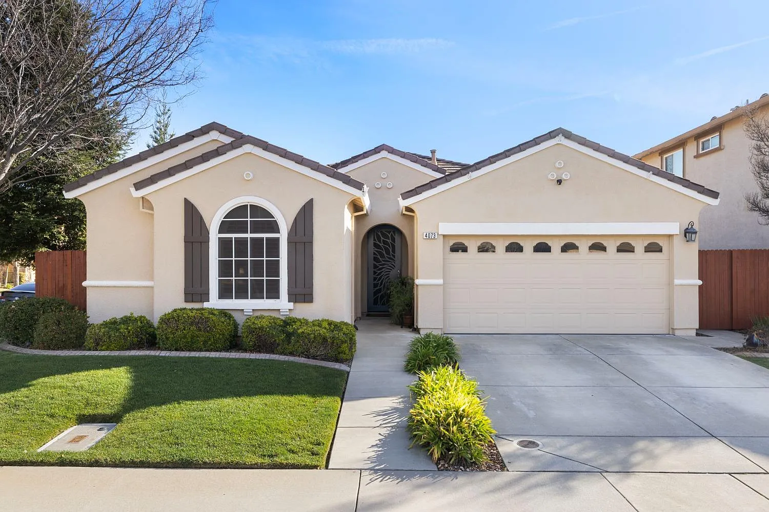 4073 Pinoche Peak Way photo 1