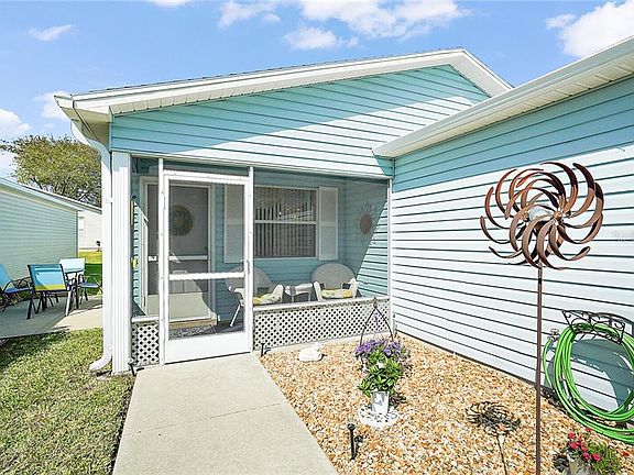 3rd image of 2111 Estevez Dr