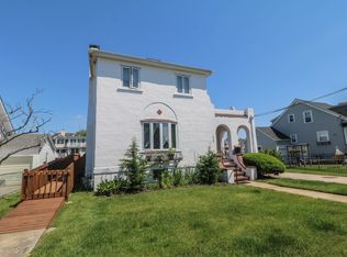 44 W 1st St, Freeport, NY
