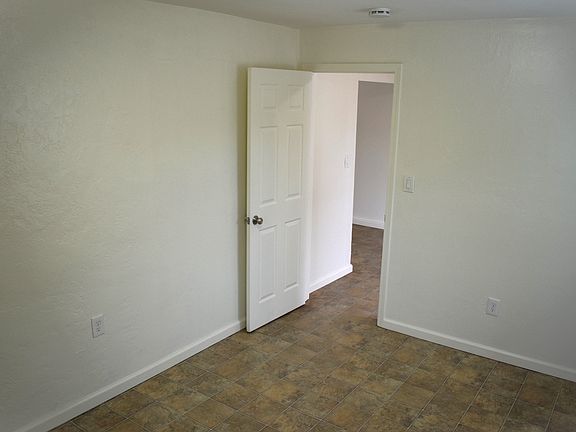 5th image of 114 Park Ave #1/2