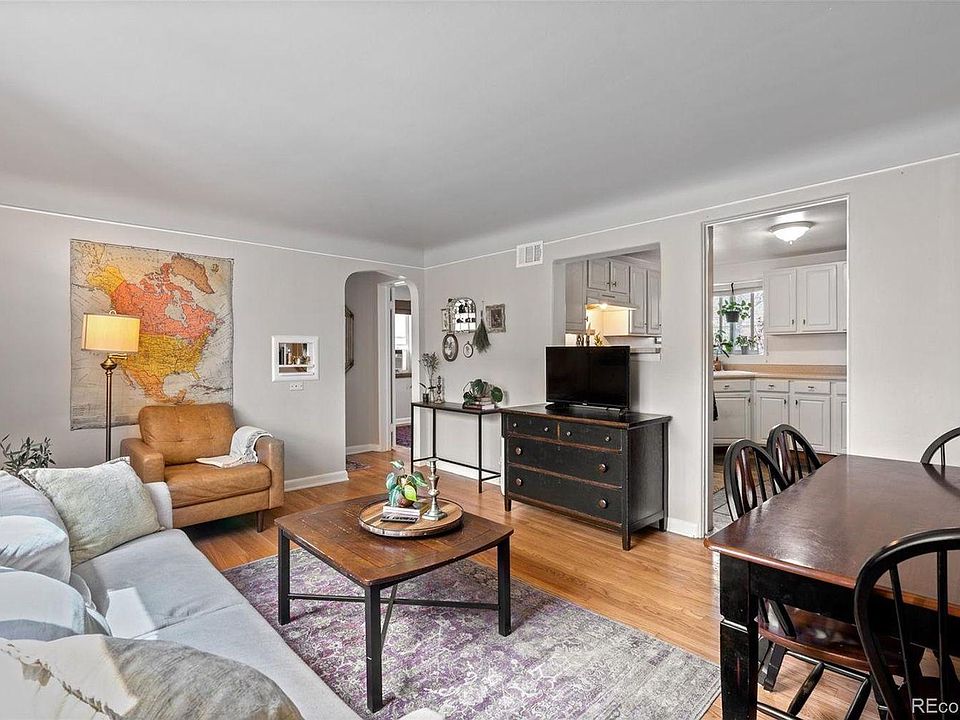 1st image of 1535 N Hudson St APT 1
