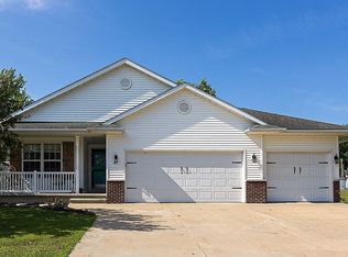 221 Orchard St SW, Swisher, IA 52338