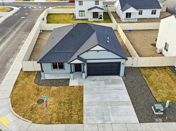 1201 17th St, Benton City, WA 99320