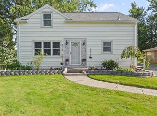 309 Lowden Point Rd, Rochester, NY 14612