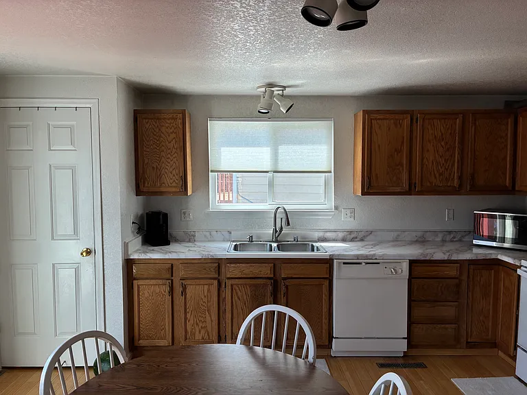 8043 Clay Dr — Photo 38