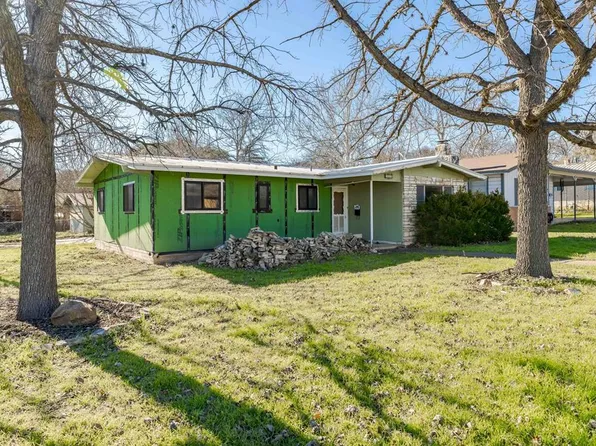 701 Bluebonnet Dr, Kerrville, TX 78028