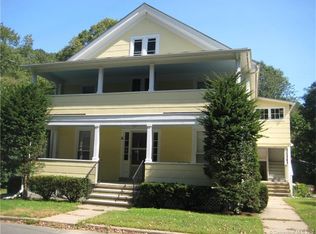 6 Pleasant St APT 2, Chester, CT 06412