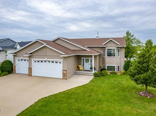 4407 48th St S, Fargo, ND 58104